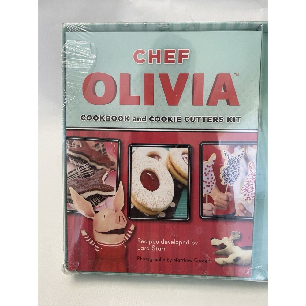 CHEF OLIVIA Cookbook And Cookie Cutter Kit Olivia The Pig -  2013 NEW Sealed